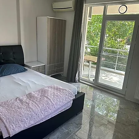 Lägenhetshotell Karaagac 3*
